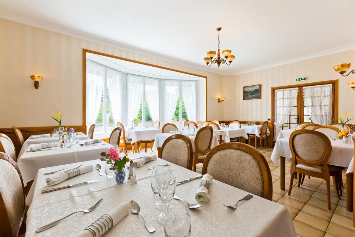 Hotel Restaurant Le Grillon Chambon-sur-Lac Exterior foto